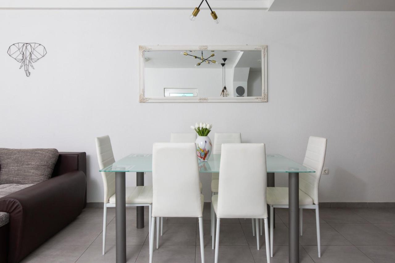 Apartment Antoni 2 ポドストラナ エクステリア 写真