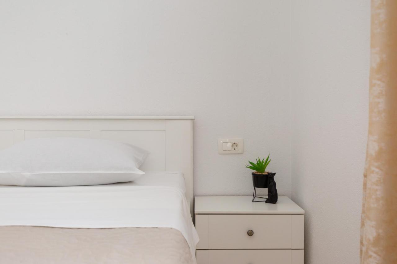 Apartment Antoni 2 ポドストラナ エクステリア 写真